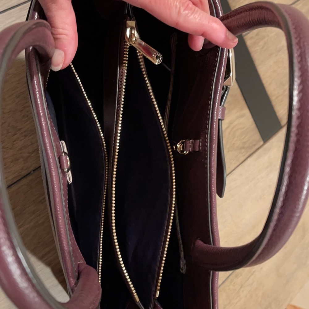 Henri Bendel handbag . Burgundy leather. - Picture 4 of 7